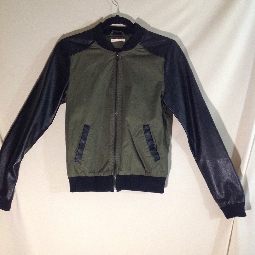 Faux Leather Sleeves Fitted Jacket